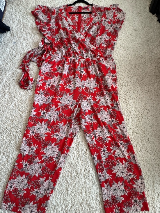 Vince Camuto Pants - Vince Camuto V-neck Flutter Sleeve Jumpsuit in Red and White Floral